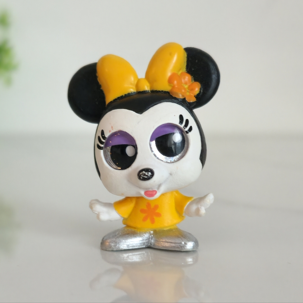 ✨️🌼🎀 Disney Doorables Minnie Mini Figure 1.5"Yellow Outfit Bow Collectible Toy